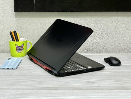 Acer Nitro AN515-55 45